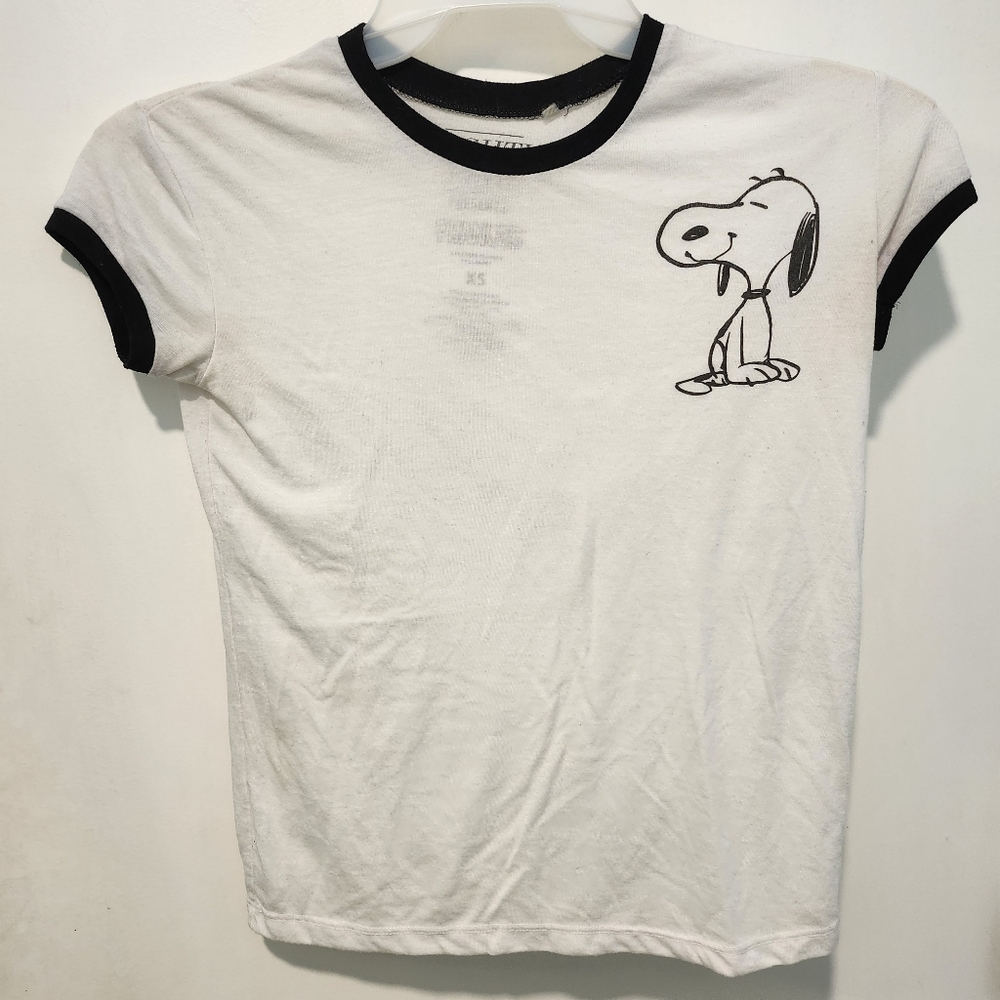 (PRICE IS FIRM!)Mighty Fine Peanuts Short Sleeve Tshirt With Snoopy Design - Picture 1 of 14